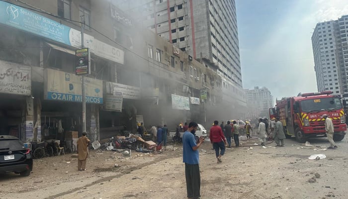 At least 25 injured in firecracker warehouse blast in Karachi
