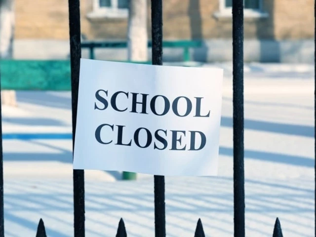 Schools, colleges in Karachi to remain closed tomorrow amid heavy rain