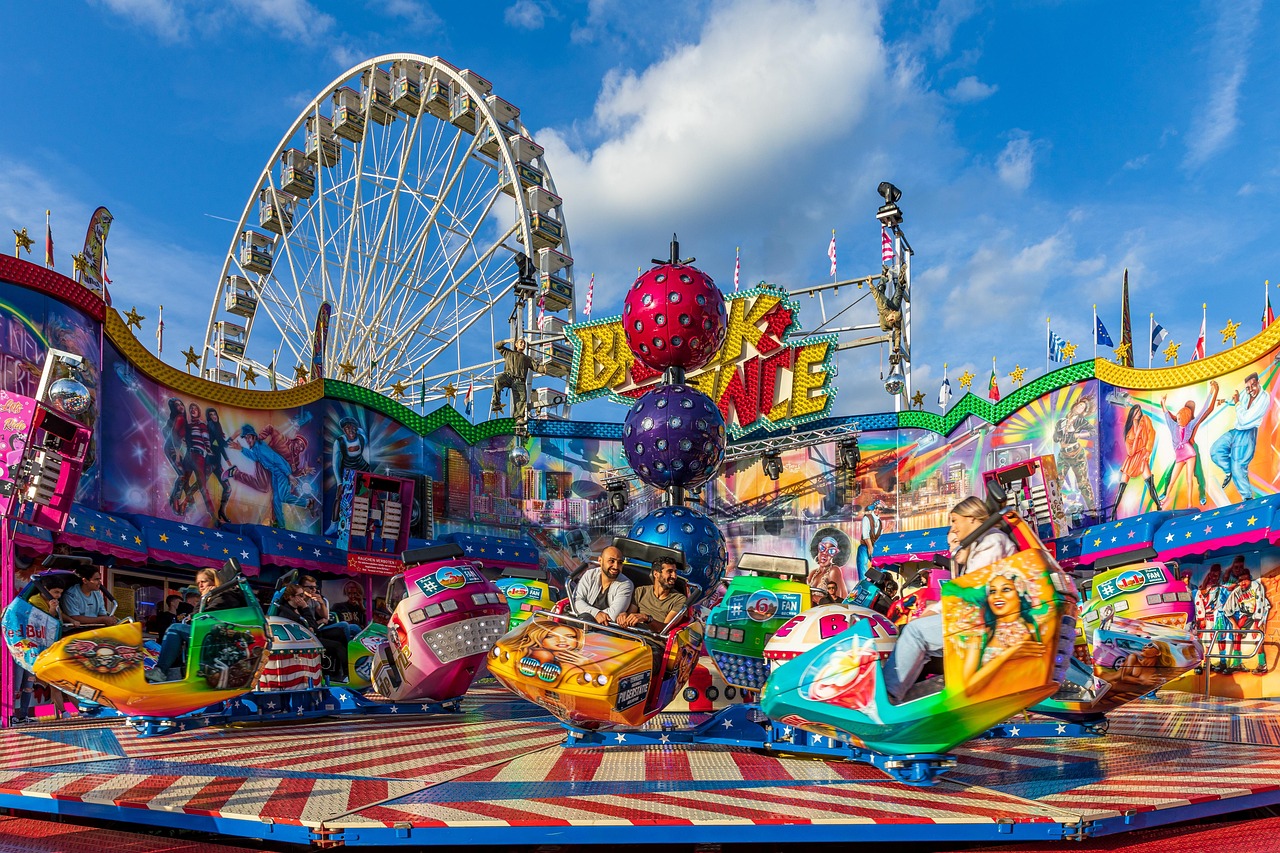 theme park ride 7299039 1280