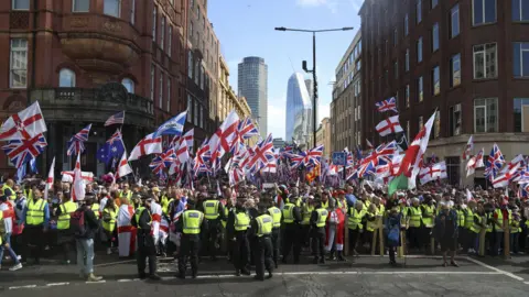 Thousands gather in London for ‘Unite the Kingdom’ rally