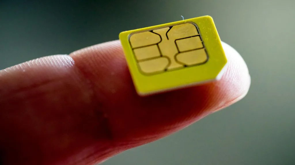  iPhone kill off the Sim card?
